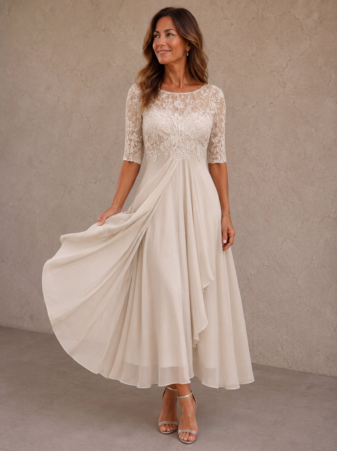 Abella | Jurk van Kant en Chiffon