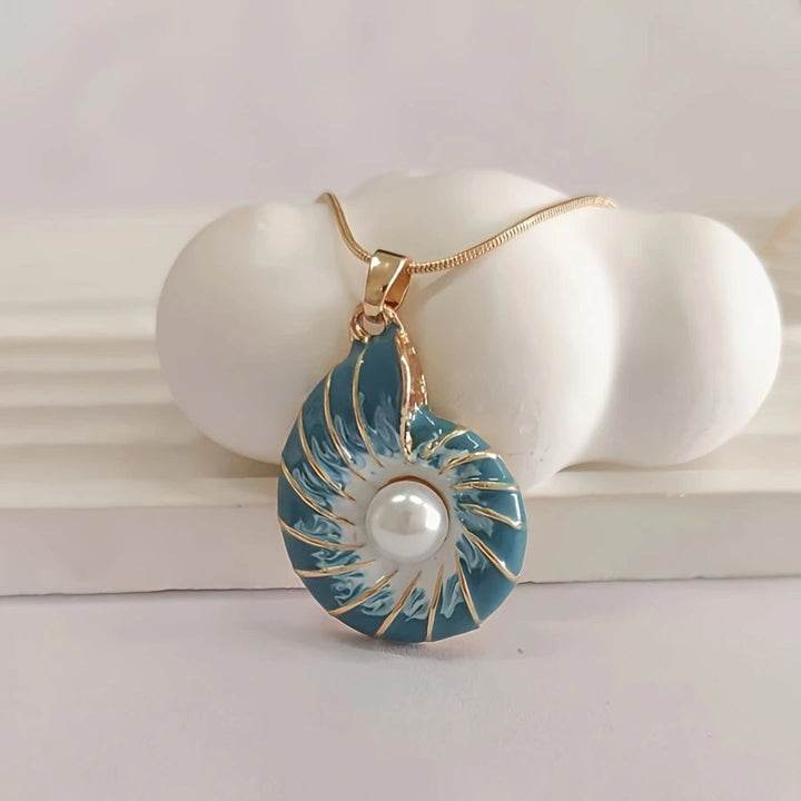 Ketting met schelpparel-hanger