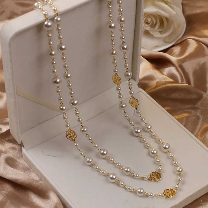 Elegante ketting met gouden parels